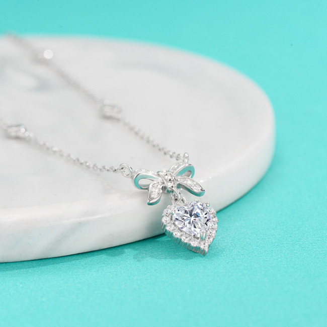 S925 Sterling Silver Moissanite Diamond Necklace for Women: Simple and Stylish Bow Collarbone Chain, Exquisite and Elegant Heart Pendant