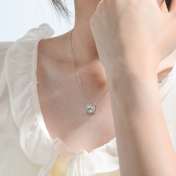 S925 Sterling Silver Square Moissanite Diamond Necklace, Light Luxury, Simple, Niche Design, Clavicle Chain, Small Sugar Cube Pendant