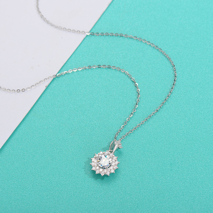 Sterling silver S925 moissanite minimalist luxury necklace with unique design, versatile clavicle chain pendant for women.