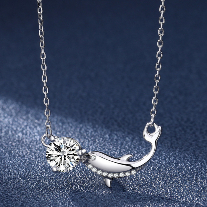 Moissanite dolphin necklace for women, S925 sterling silver clavicle chain, a touch of understated luxury.
