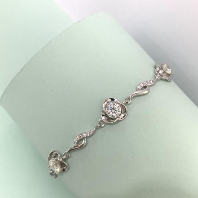 Moissanite Clover Ocean Heart Bracelet for Women, S925 Sterling Silver, Fashionable and Elegant Rose Design, Light Luxury