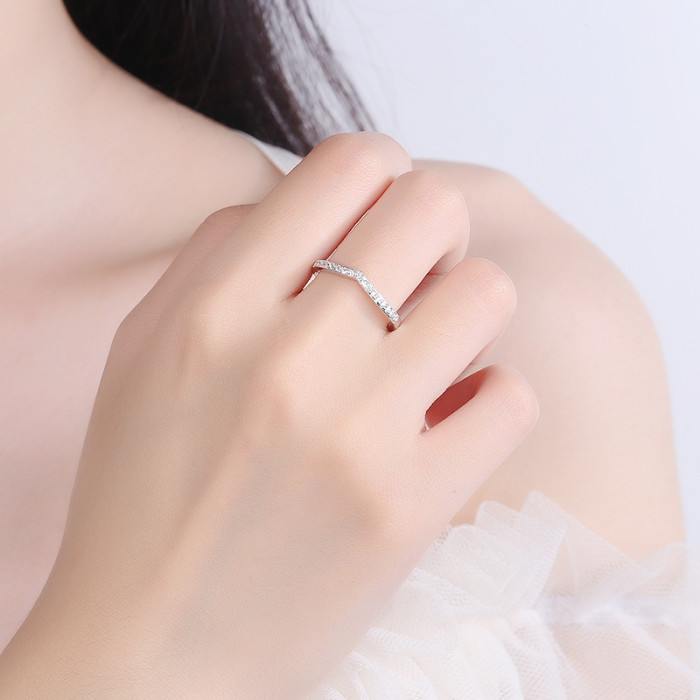 S925 Sterling Silver Moissanite Simple Fashion V-shaped Ring for Women, Light Luxury Style Stackable Diamond Ring, Unique High-end Design