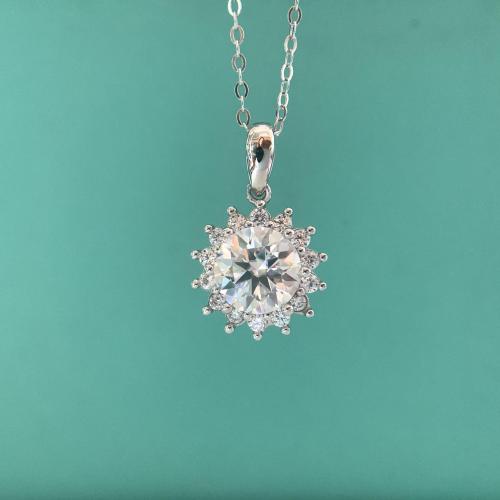 925 Sterling Silver Luxury Niche Moissanite Pendant Sunflower Necklace for Women, High-End Versatile Snowflake Clavicle Chain Jewelry for Women
