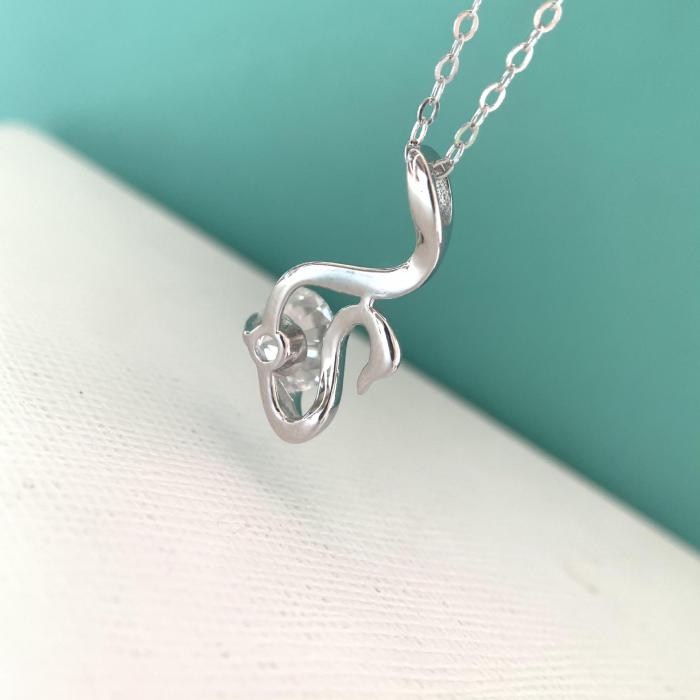 S925 Sterling Silver Swan Necklace for Women, 2-Carat Moissanite Diamond Fashion New Silver Pendant Clavicle Chain