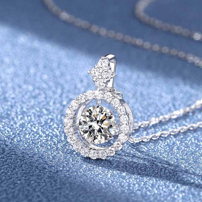 S925 Styrosilver Moissanite Mini Light-Chasing Necklace Pendant Chain - Luxury