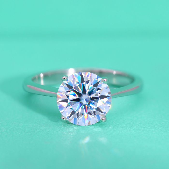 Moissanite Diamond Four-Claw Ring Wholesale for Women, INS Style, Pure Silver S925 Closed Ring, Fade-Resistant, Niche