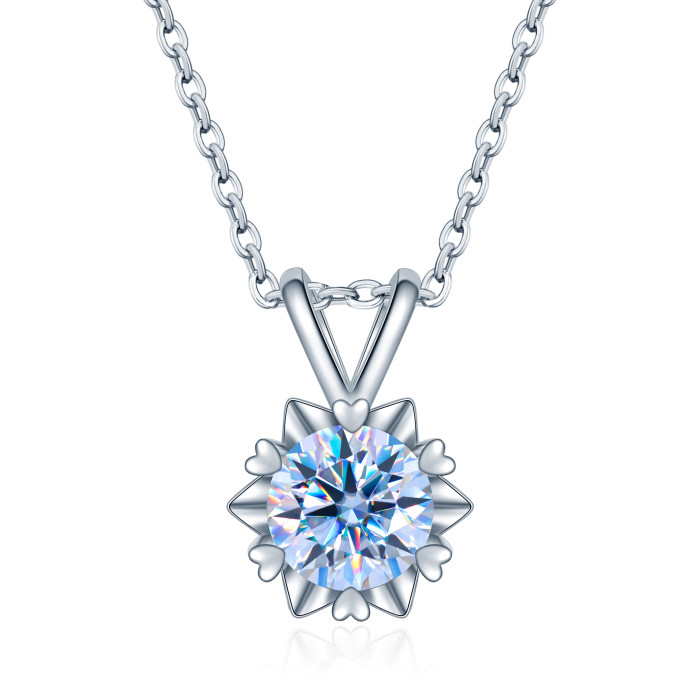 Moissanite heart snowflake necklace, women's pendant, S925 sterling silver clavicle chain, niche luxury style.