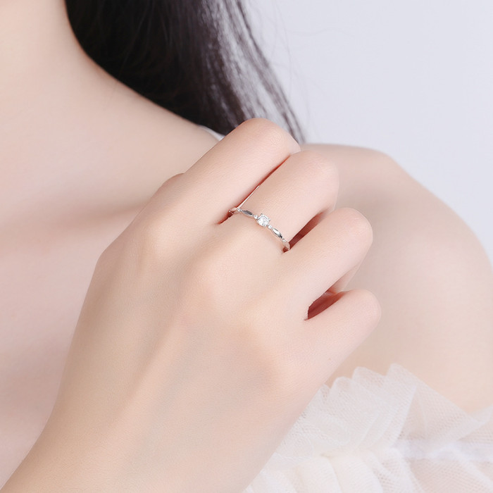 Sterling Silver S925 Moissanite Ring for Women Wholesale, Perfect Diamond Ring, Same Style as Zhou Family, Electroplated 18k Gold AU750