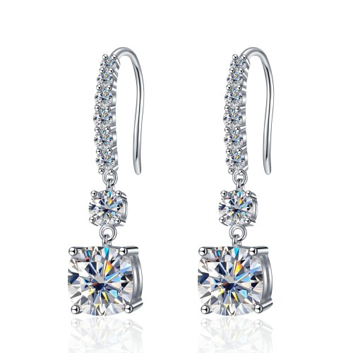 High-end S925 sterling silver moissanite earrings, simple, elegant, fashionable, and versatile.