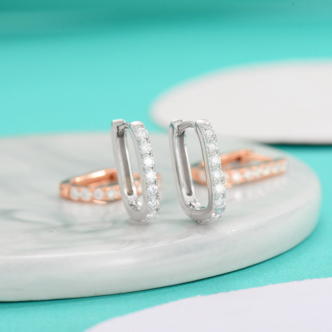 Luxury Moissanite S925 Sterling Silver Romantic Elegant Earrings, Fashionable and Simple Stud Earrings for Women