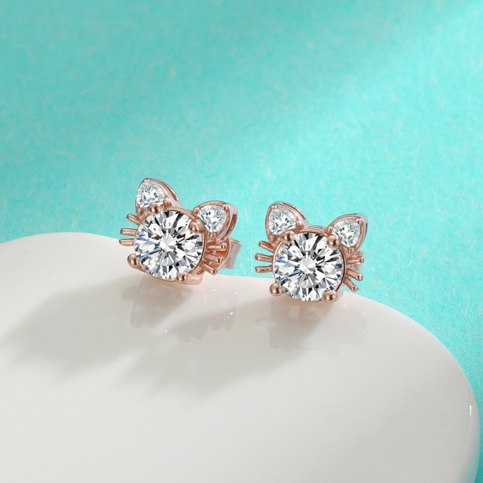 S925 sterling silver moissanite cat stud earrings, small, exquisite, cute, fashionable, and trendy.