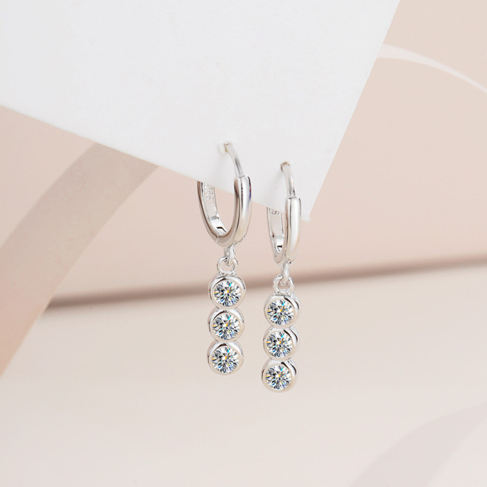 Moissanite earrings for women, S925 sterling silver, versatile ear clips, trendy, simple, stylish earrings, ear hooks, elegant.