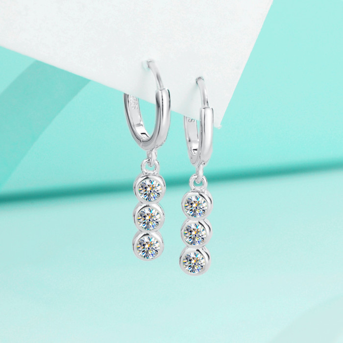 Moissanite earrings for women, S925 sterling silver, versatile ear clips, trendy, simple, stylish earrings, ear hooks, elegant.