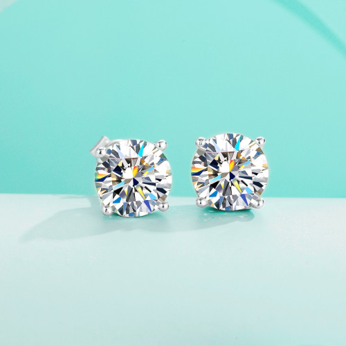 Moissanite diamond four-prong stud earrings for women, S925 sterling silver, simple, stylish, niche design, small and delicate earrings.