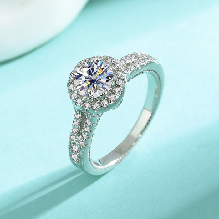 S925 sterling silver Moissanite ring, elaborate craftsmanship, luxurious Y-shaped round bezel, platinum-plated Pt950 women's ring