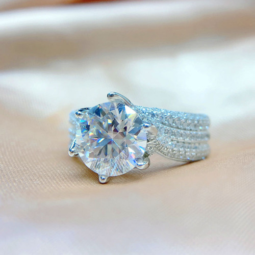 Moissanite Six-Claw Ring S925 Sterling Silver Plated with White Gold, Luxuriously Set, Three Lifetimes Women's Proposal Couples