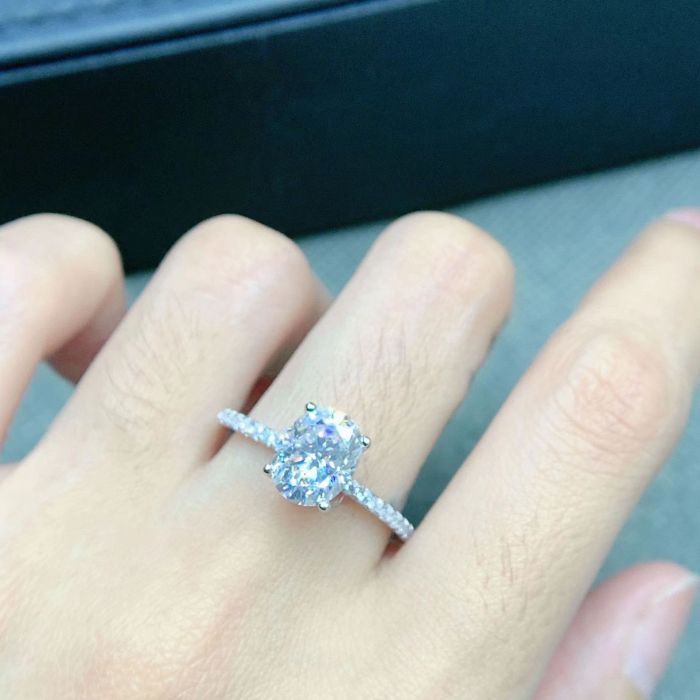 S925 Sterling Silver Oval Moissanite Ring, 3 Carat Fancy Cut Egg-Shaped Statement Ring