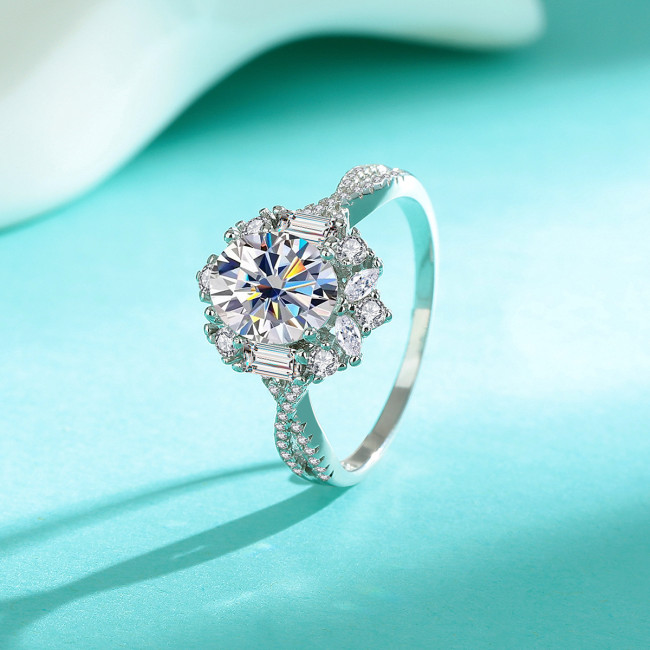 S925 Sterling Silver Oval Moissanite Ring for Women, Light Luxury Fashion Engagement Wedding Closed Band