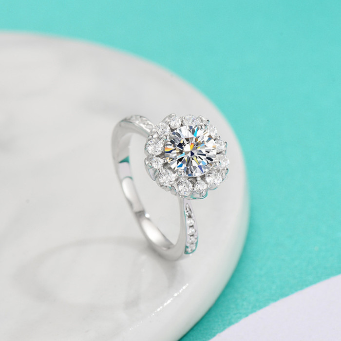 Moissanite Four-Claw Ring for Women, S925 Sterling Silver, Simple and Stylish, Small and Exquisite, Light Luxury, Korean Style Closed Ring