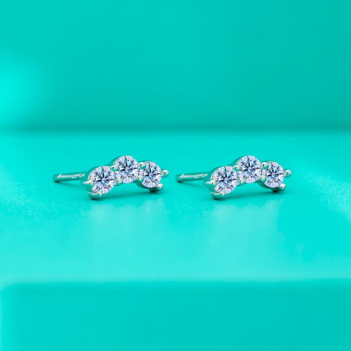 Women's Moissanite Stud Earrings, 925 Sterling Silver, Summer Style, Niche Design, Symmetrical Three Diamonds, Exquisite, Simple, and Cool Style