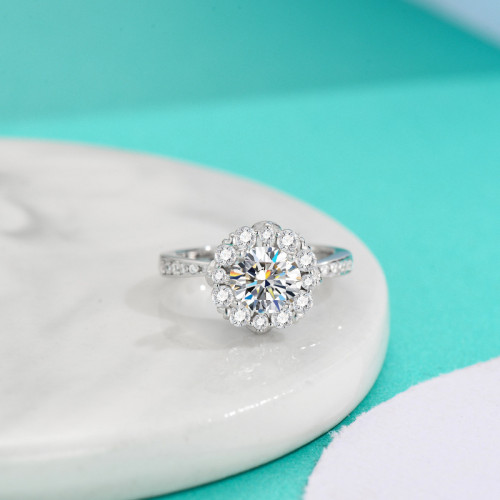 Moissanite Four-Claw Ring for Women, S925 Sterling Silver, Simple and Stylish, Small and Exquisite, Light Luxury, Korean Style Closed Ring