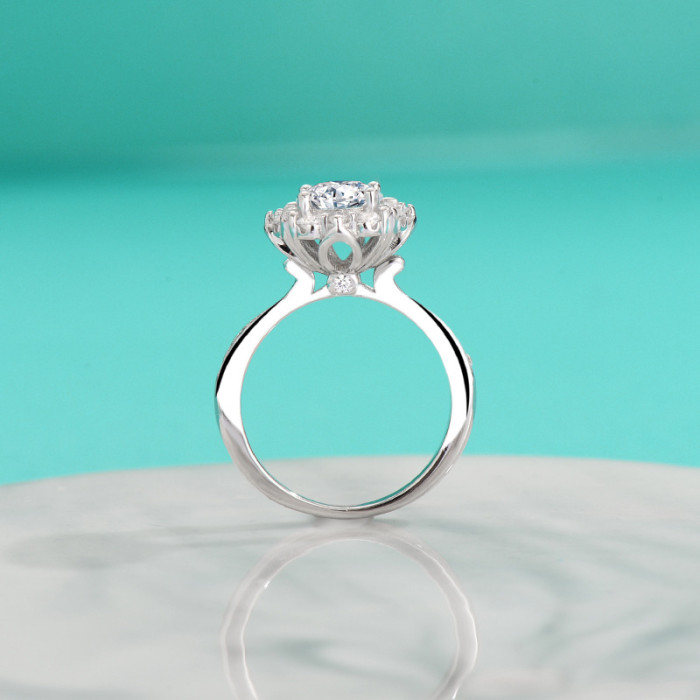 Moissanite Four-Claw Ring for Women, S925 Sterling Silver, Simple and Stylish, Small and Exquisite, Light Luxury, Korean Style Closed Ring