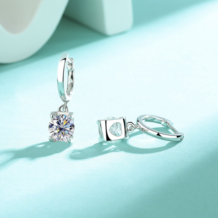 S925 Sterling Silver Moissanite Earrings, Luxury Classic Bull Head Style, Fashionable and Versatile, High-End Diamond-Studded Earrings