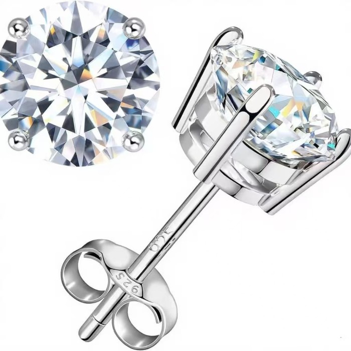 Classic four-prong moissanite stud earrings for women, S925 sterling silver, simple, stylish, elegant, niche design, small and delicate.
