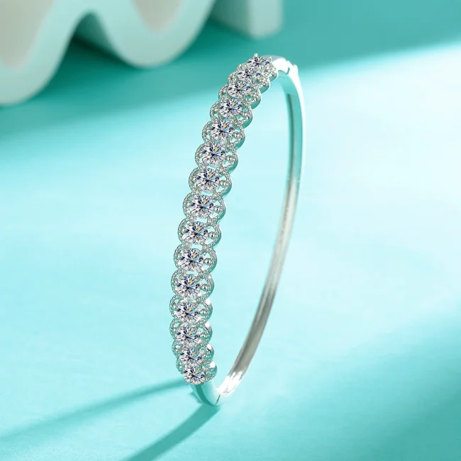 S925 Sterling Silver Moissanite Fashion Bracelet, Niche Design, High-End Semi-Diamond Bangle