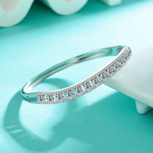 S925 Sterling Silver Moissanite Half-Diamond Bangle for Women - Stylish, High-End, Versatile Bracelet