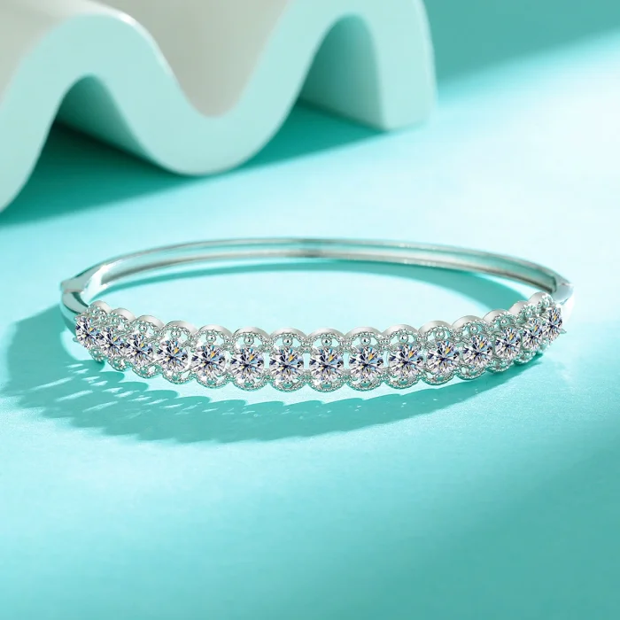 S925 Sterling Silver Moissanite Fashion Bracelet, Niche Design, High-End Semi-Diamond Bangle