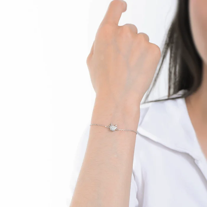 Deer head minimalist and stylish moissanite bracelet for women, S925 sterling silver, niche design, cute jewelry.