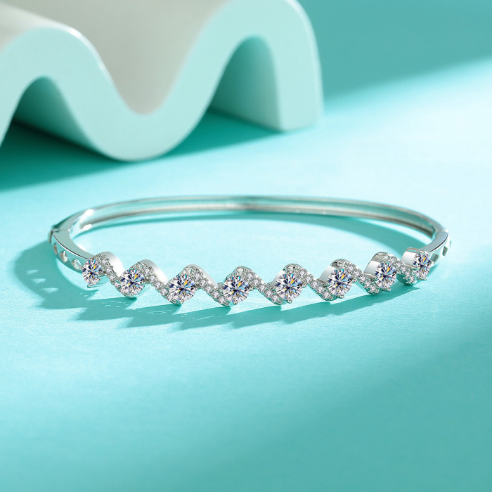 S925 sterling silver wave-shaped moissanite bracelet with a sophisticated design and stylish buckle.