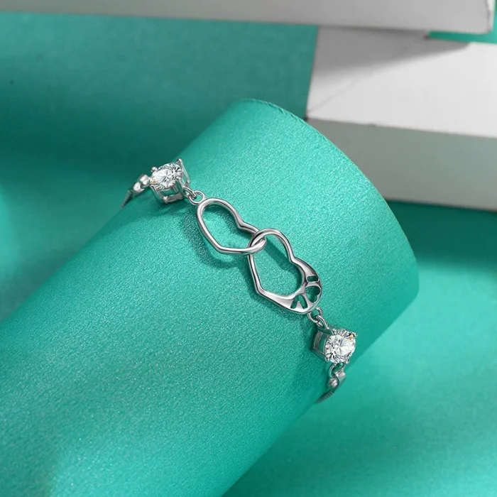 S925 Sterling Silver Moissanite Heart Bracelet - Lightweight and Versatile Heart-Shaped Fashionable and Unique High-End Jewelry