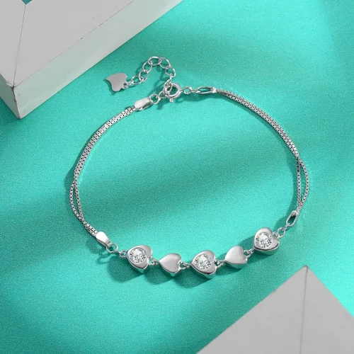 S925 Sterling Silver Moissanite Three Diamond Bracelet, Simple and Versatile Heart-Shaped Bracelet for Women, New Style