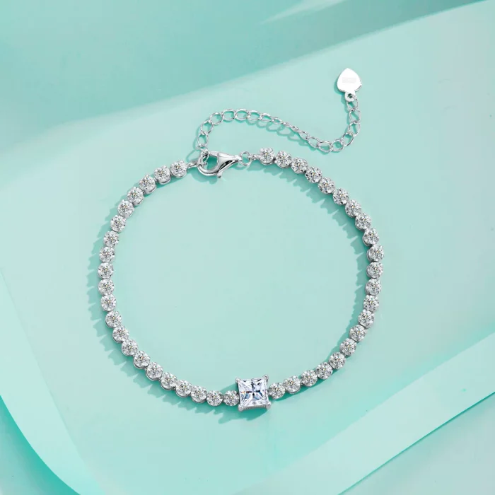 Moissanite and diamond bracelet for women, S925 sterling silver, ball mesh design, simple, stylish, and subtly luxurious.