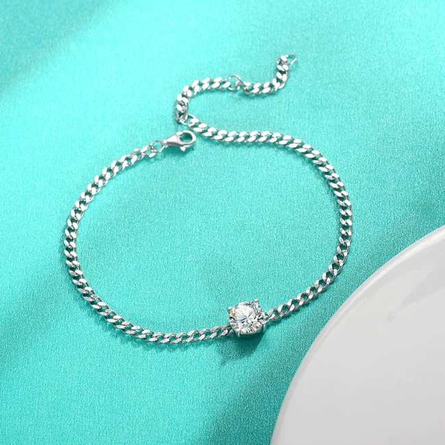 New S925 sterling silver moissanite minimalist and elegant versatile bracelet, perfect for girlfriends.