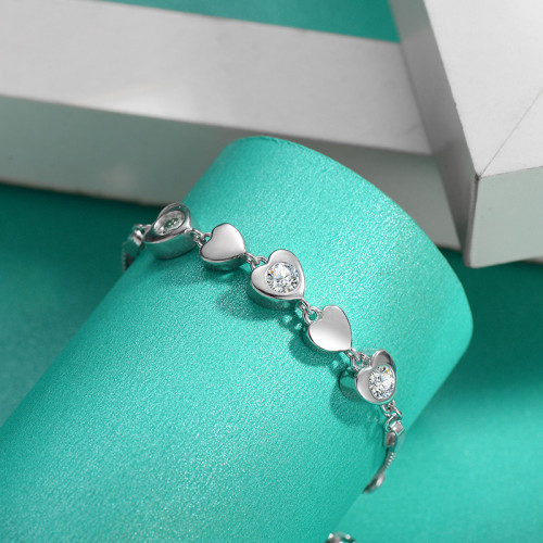 S925 Sterling Silver Moissanite Three Diamond Bracelet, Simple and Versatile Heart-Shaped Bracelet for Women, New Style