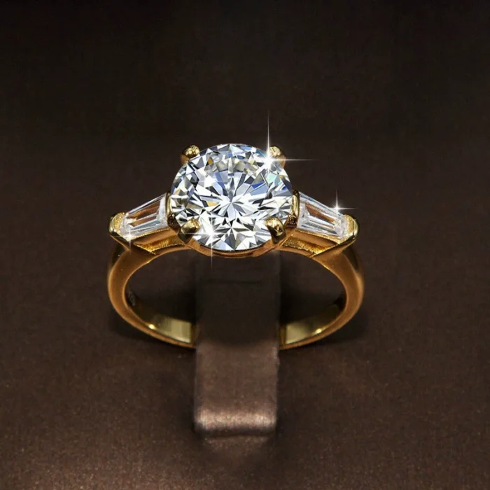 Four-prong diamond ring, S925 sterling silver moissanite, high-end, light luxury style, fashionable and sophisticated ring, hot selling.