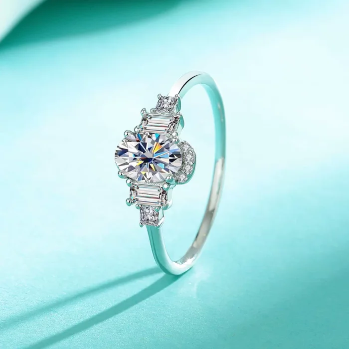 S925 Sterling Silver Moissanite Ring - Trendy, Fashionable, and Luxurious Design - Stylish Women's Ring