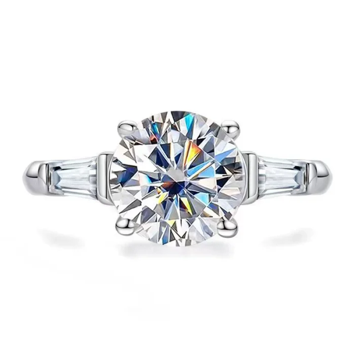 Four-prong diamond ring, S925 sterling silver moissanite, high-end, light luxury style, fashionable and sophisticated ring, hot selling.
