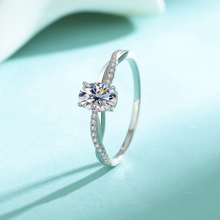 New Moissanite Oval Ring, Niche Design, Light Luxury, Fashionable and Versatile Band
