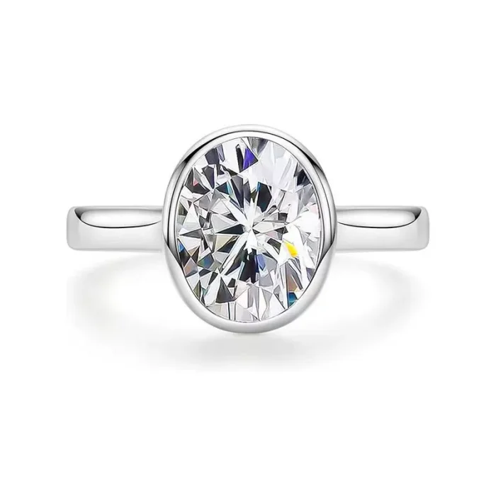 S925 Sterling Silver Moissanite Ring: A sophisticated and minimalist fashion accessory.