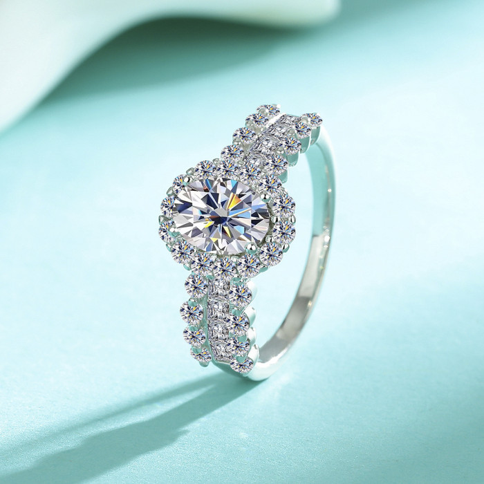 European and American style S925 oval moissanite ring, fashionable, high-end, luxurious ring, best-selling.
