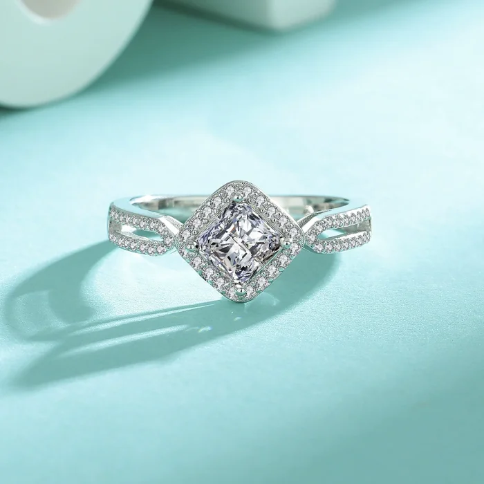 S925 Sterling Silver Moissanite Simulated Diamond Ring Princess Cut Fashionable High-End Versatile Jewelry