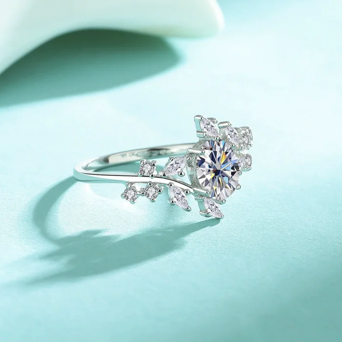 S925 Sterling Silver Moissanite Oval Ring for Women: Simple, Versatile, Stylish, and Luxurious Jewelry