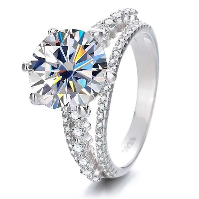 Hot-selling 925 sterling silver luxury ring with 5-carat moissanite