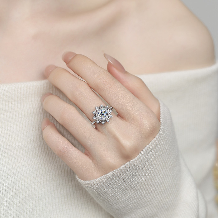 S925 Sterling Silver High-End Fashion Sunflower Moissanite Diamond Ring for Women
