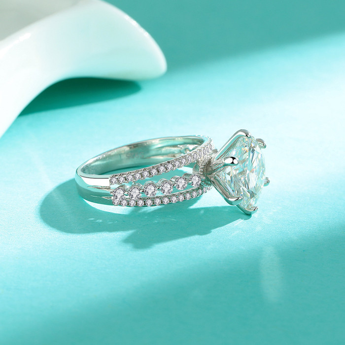 Hot-selling 925 sterling silver luxury ring with 5-carat moissanite