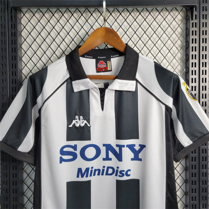 Retro Juventus Home Jersey 1997/98 Football Kit Soccer Shirt